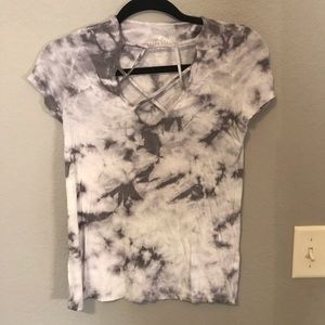 Short sleeve tie dye crochet neckline